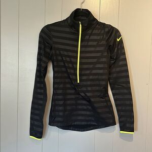 Nike Black Tonal Stripe 1/4 Zip XS